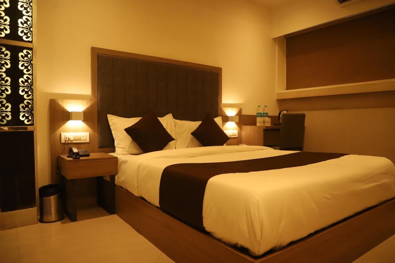 Hotel Sai Pritam Mumbai Ngoại thất bức ảnh