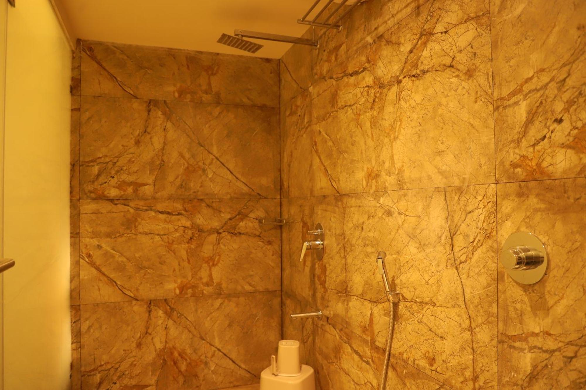 Hotel Sai Pritam Mumbai Ngoại thất bức ảnh